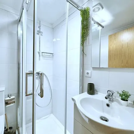 Botanique - Up To 3 By Homeful Homes Lissabon