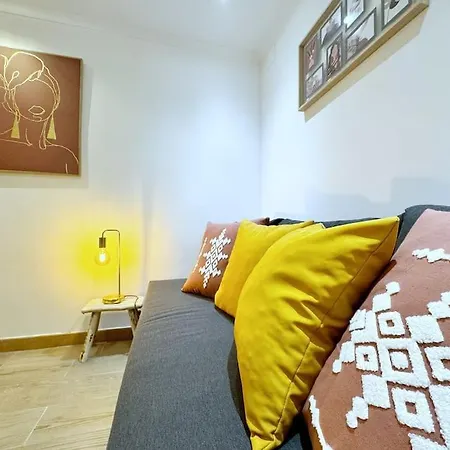 Botanique - Up To 3 By Homeful Homes Apartment