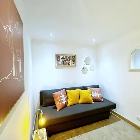Botanique - Up To 3 By Homeful Homes Apartment